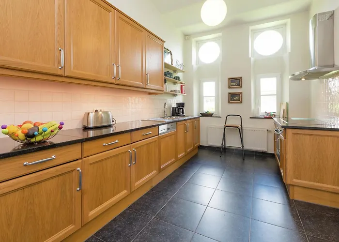 Tatil Evi Le Hameau Du Chateau Elegance And Serenity Libin